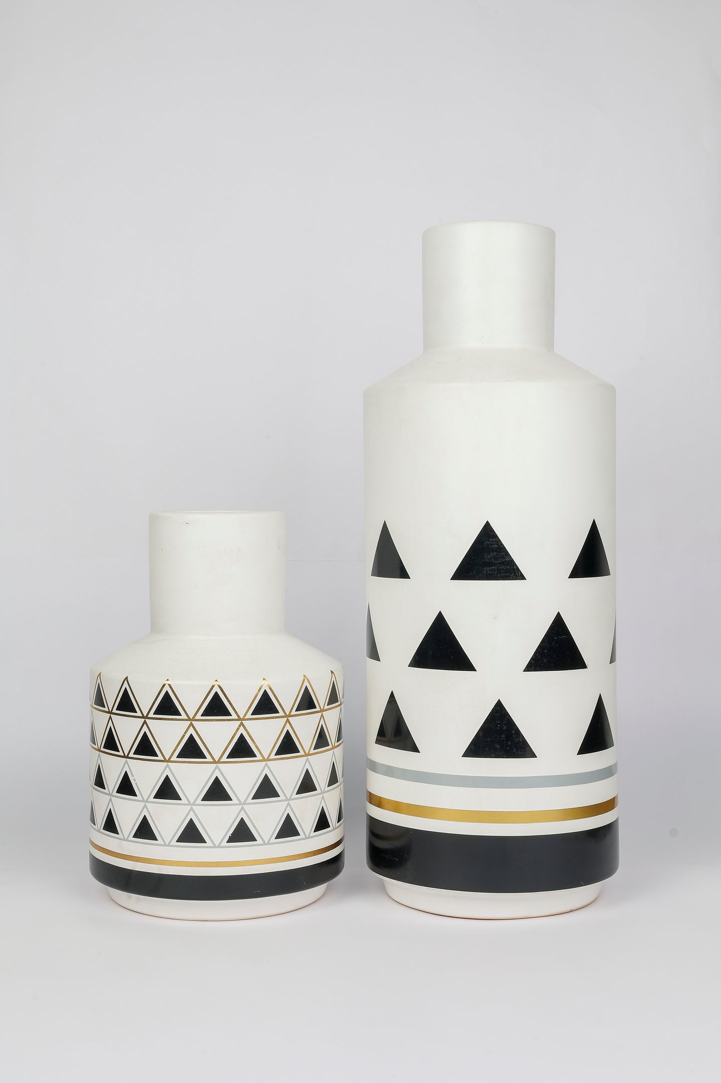 WHITE TRIANGLE VASE