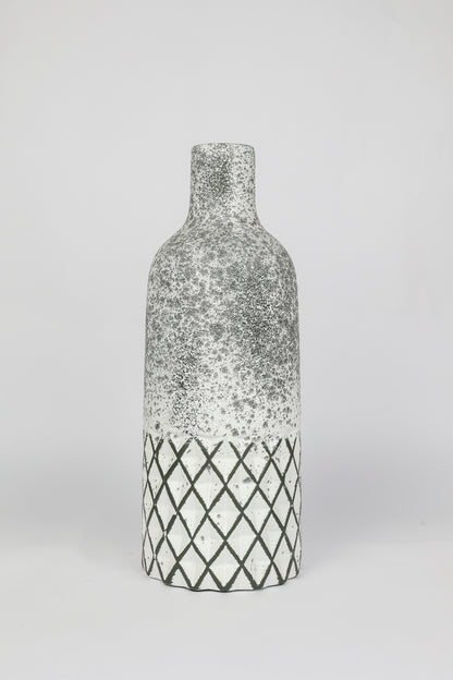 WHITE GREY VASE