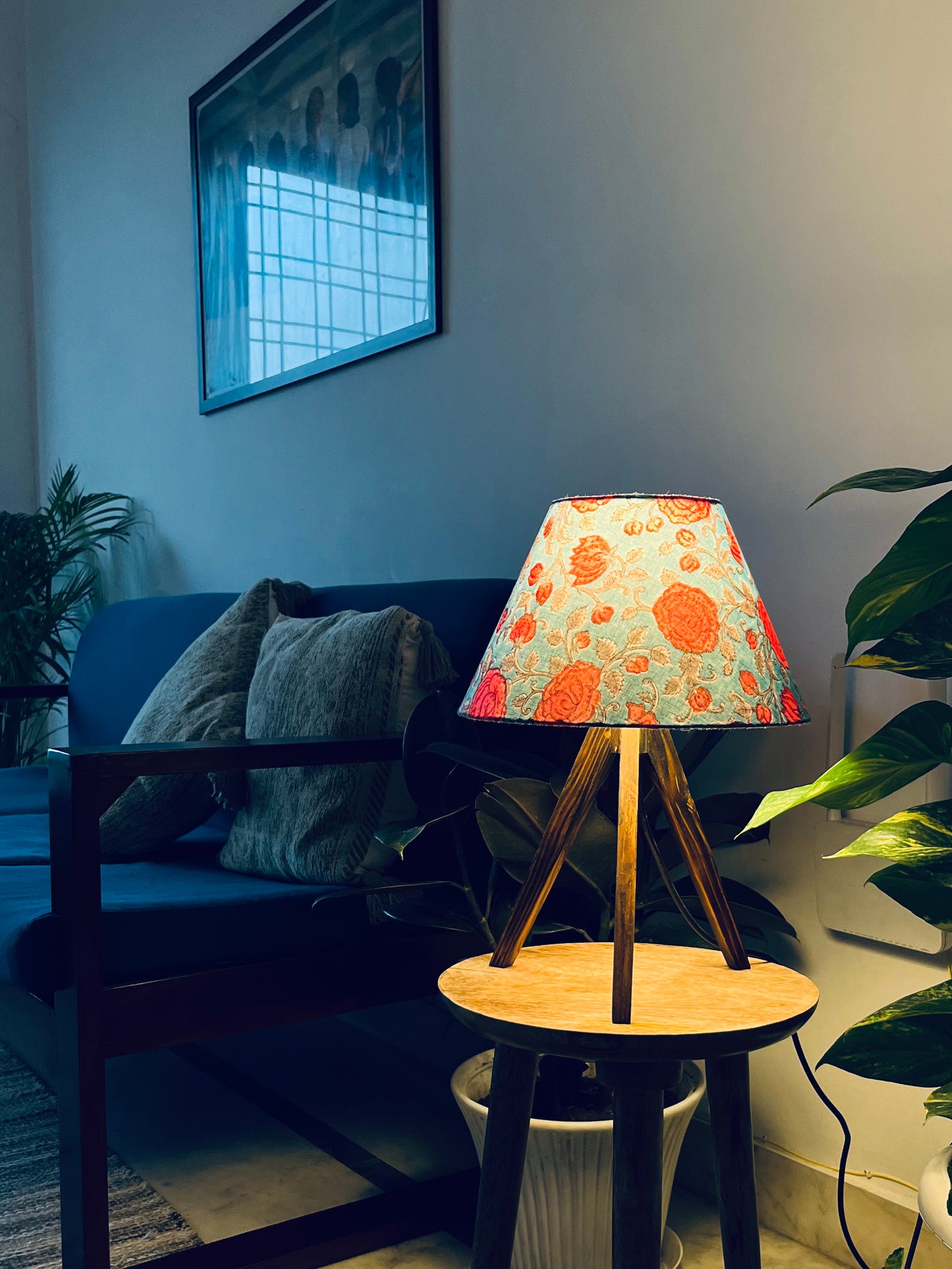 Vintage Floral Tripod Lamp